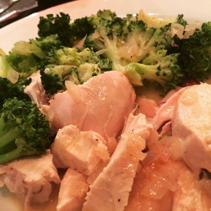 This is a plate full of turkey and broccoli. One full plate here and total calories 300!